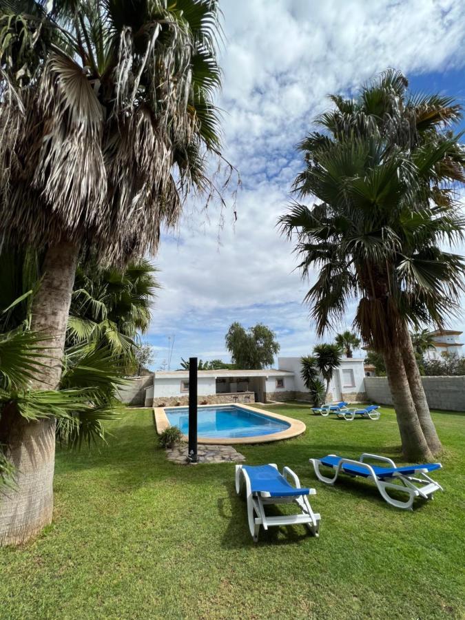 Chalet En La Barrosa, Piscina+Bbq+Grifo De Cerveza 奇克拉纳－德拉弗龙特拉 外观 照片